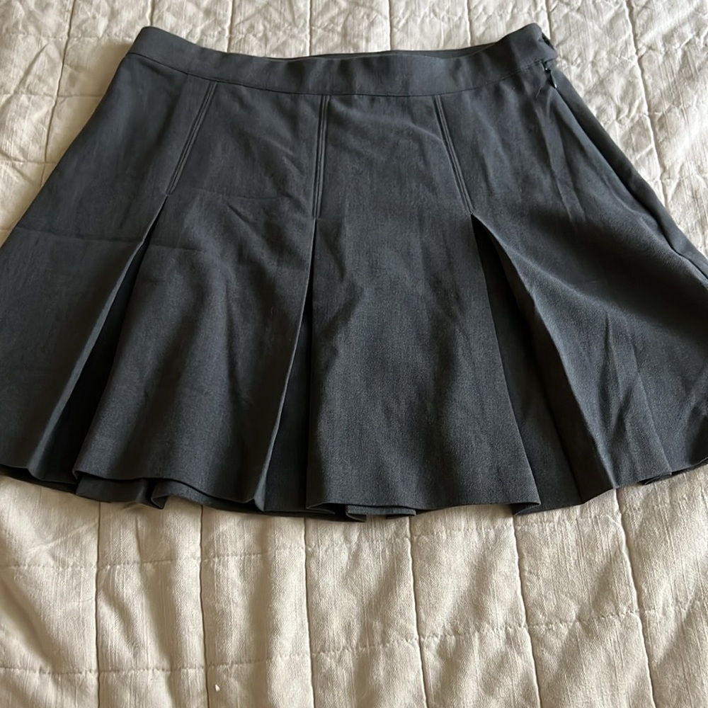 Gap Pleated Skirt - Picture 2 of 8